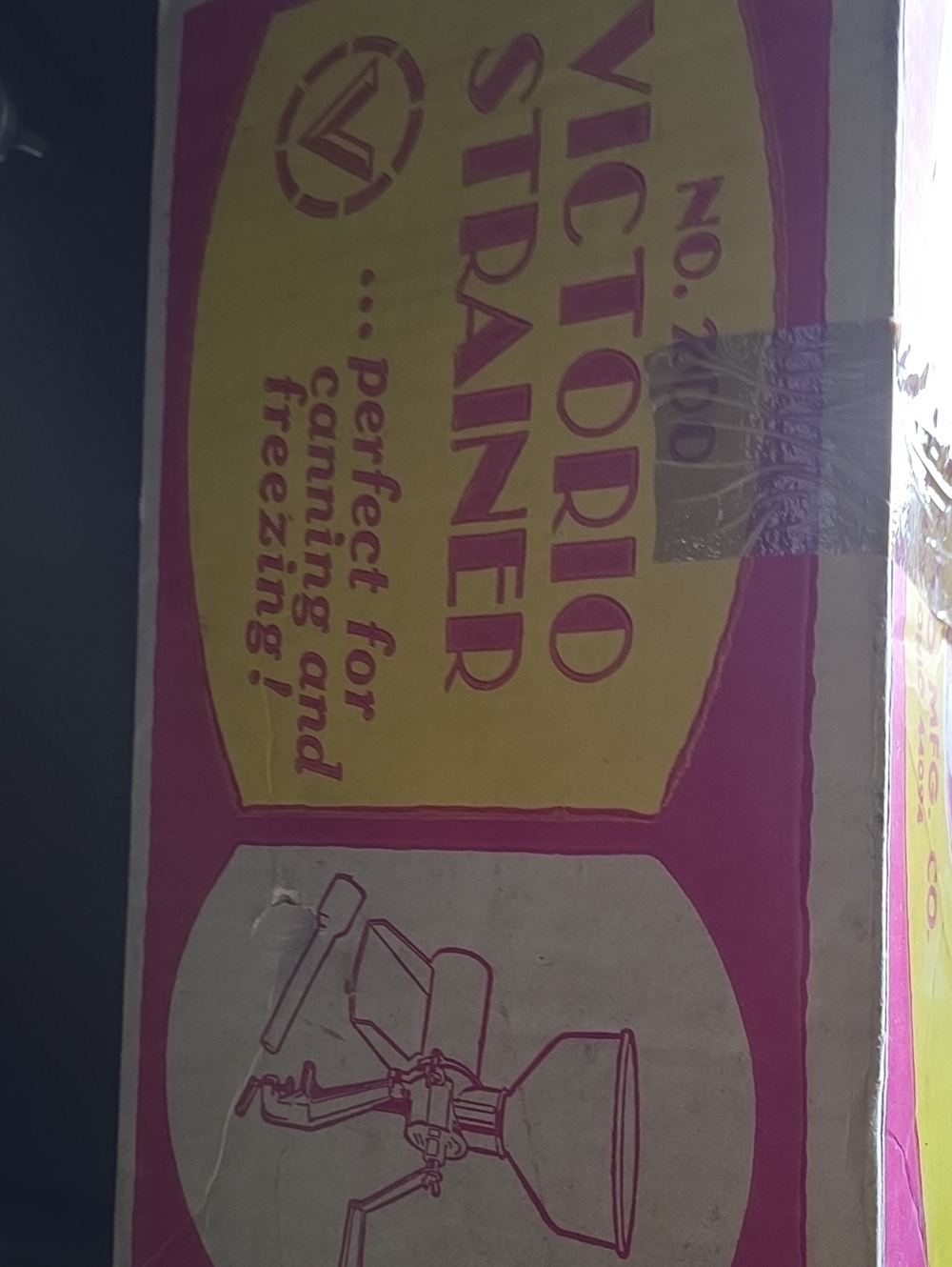 Victorio Strainer Vintage Boxed Kitchen Strainer - Yellow & Pink